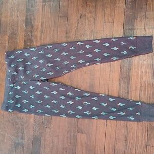 Old Navy Christmas Cactus Thermal Leggings